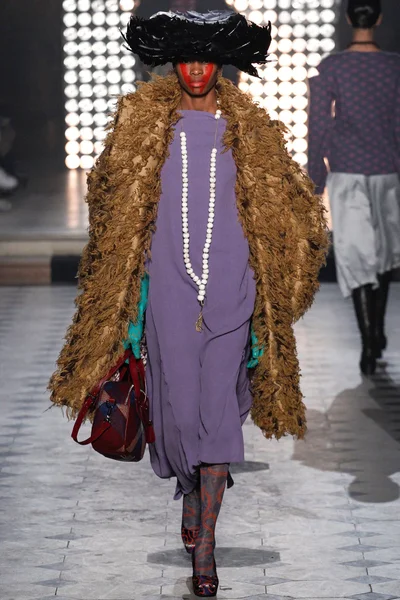 Look 5